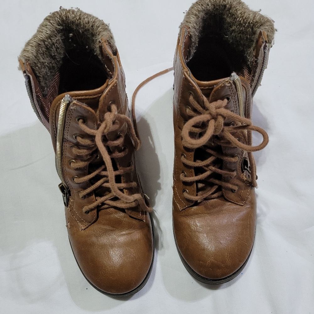 (813) UNR8ED 2.5 M Boots, Girls, Brown